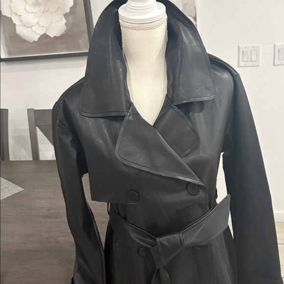 Forever 21 size S bnwt faux leather midi length belted black trench coat - Picture 2 of 3